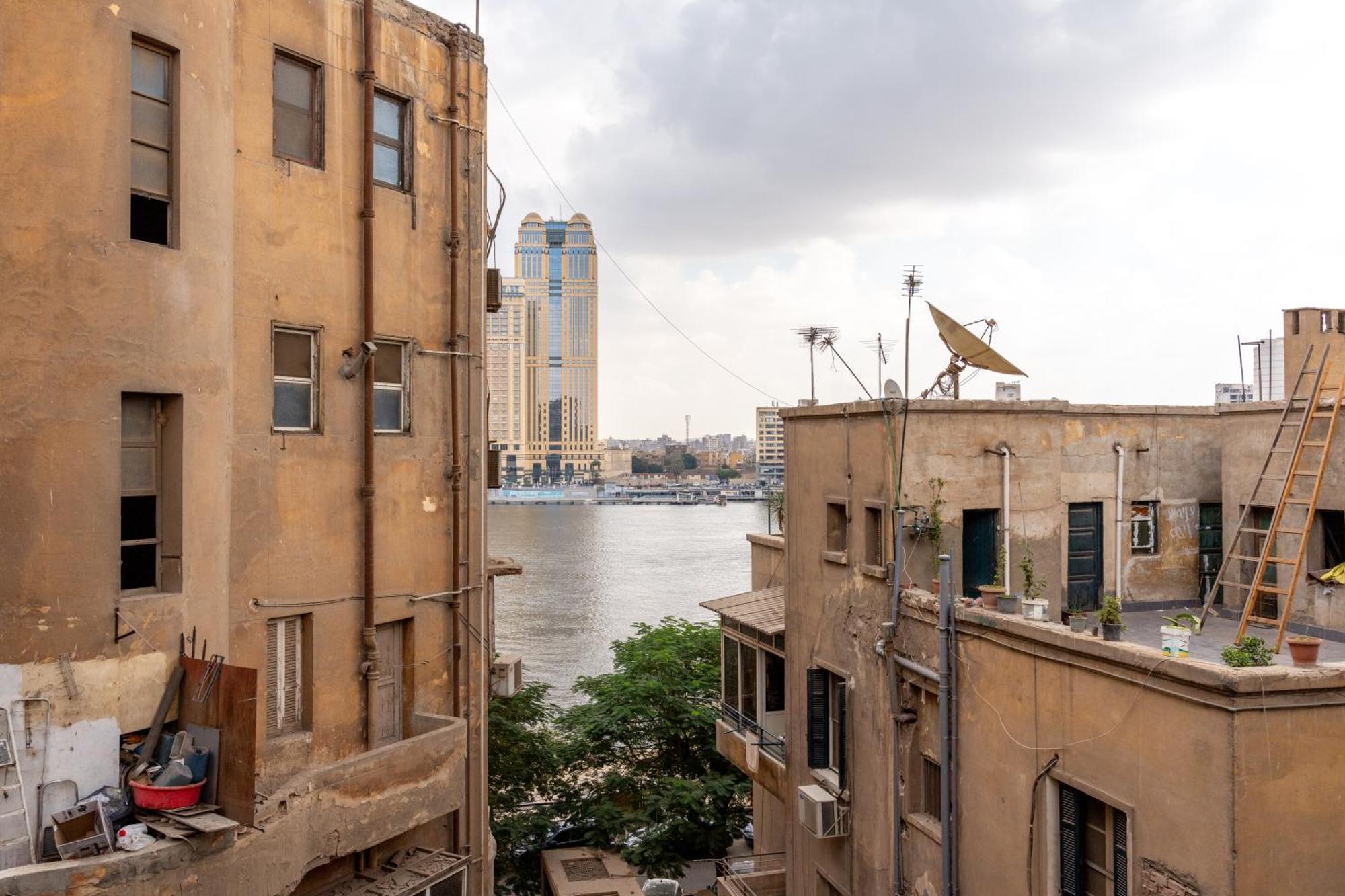 Gemuetliche Mit Nilblick Und Smart-tv In Zamalek Apartment